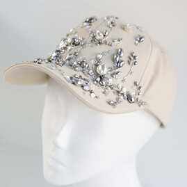 Кепка с вышивкой