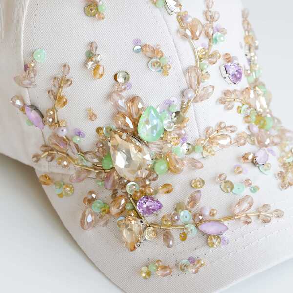 Кепка с вышивкой