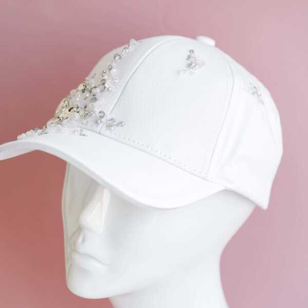 Кепка с вышивкой мини