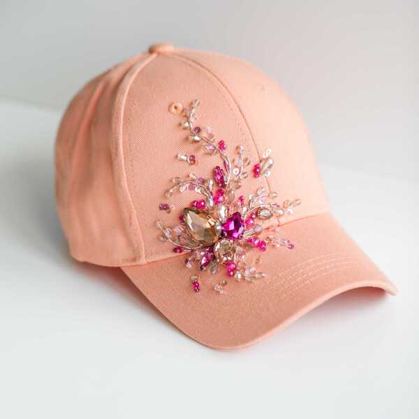 Кепка с вышивкой мини