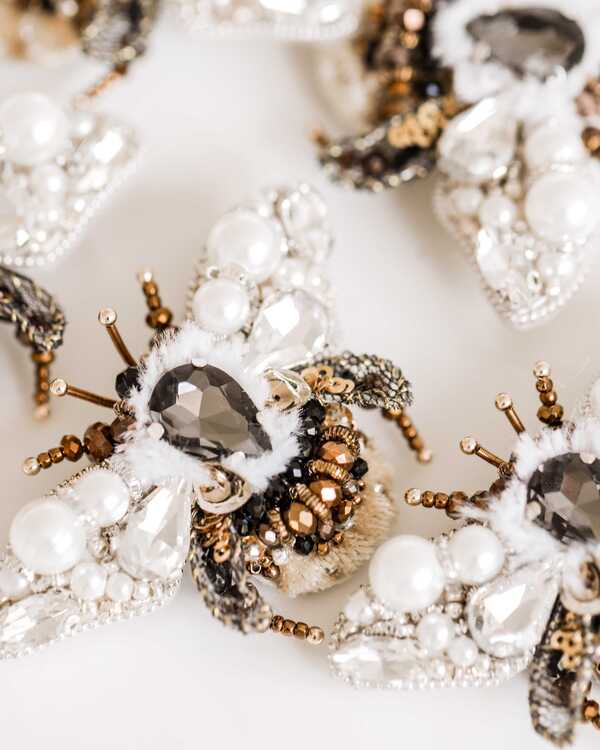 Шмель Честер