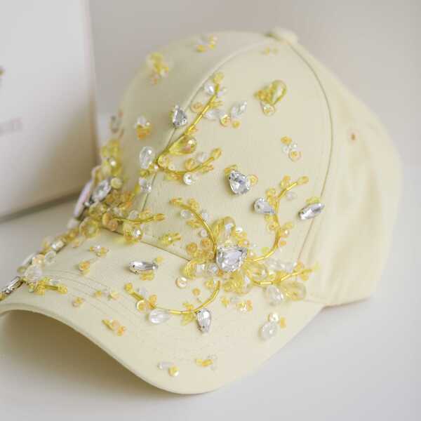 Кепка с вышивкой