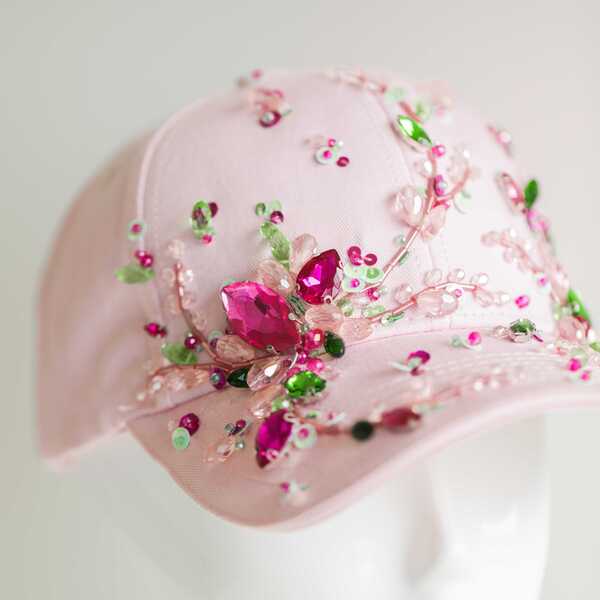 Кепка с вышивкой