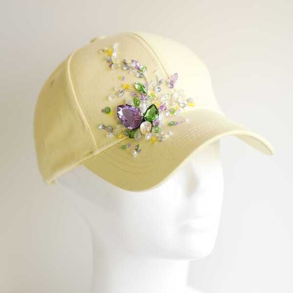 Кепка с вышивкой мини