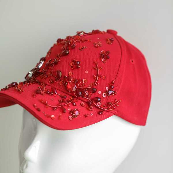 Кепка с вышивкой