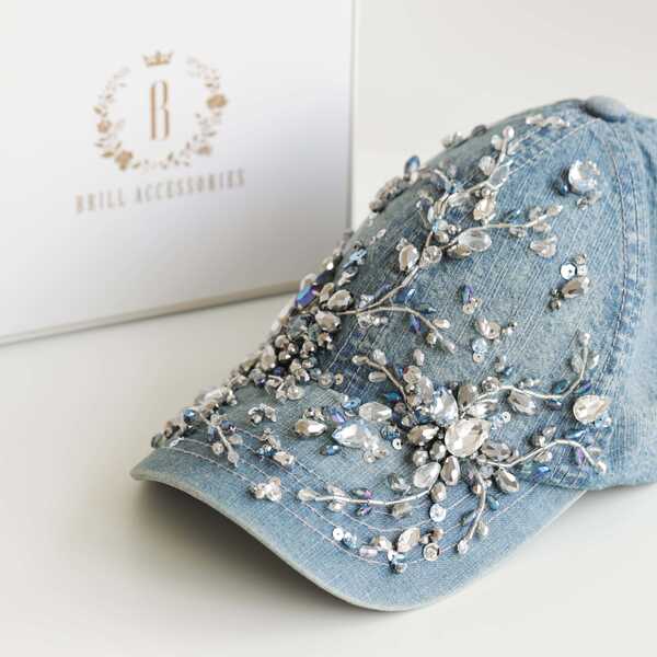 Кепка с вышивкой