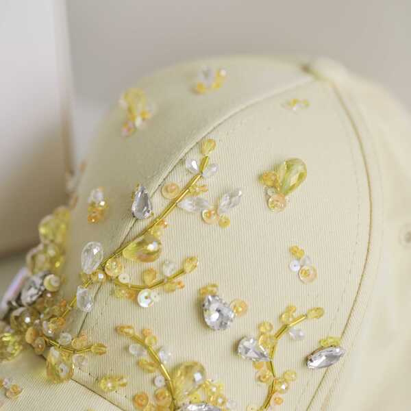 Кепка с вышивкой