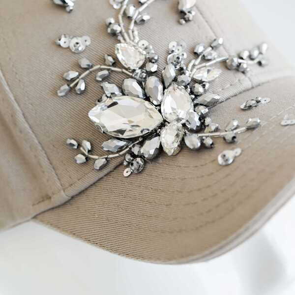 Кепка с вышивкой мини