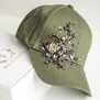 Кепка с вышивкой мини