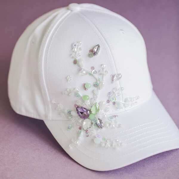 Кепка с вышивкой мини