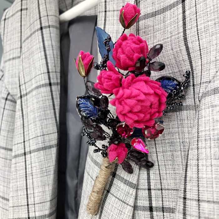 Веточка фуксии