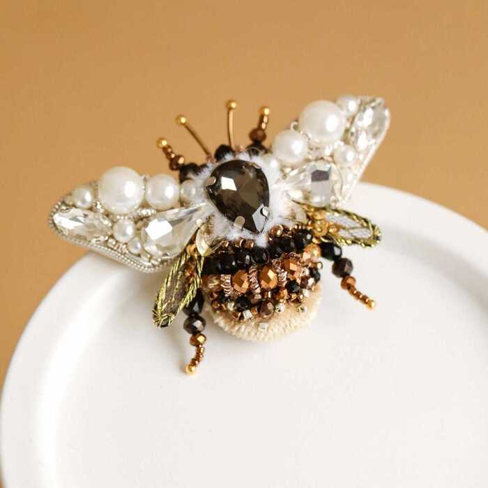 Шмель Честер