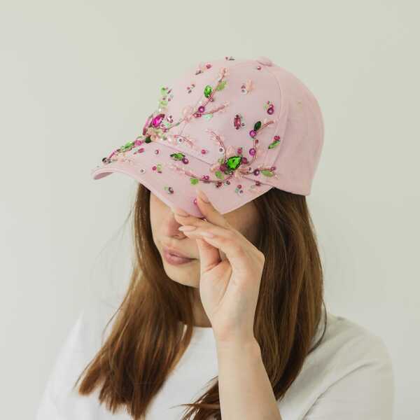 Кепка с вышивкой