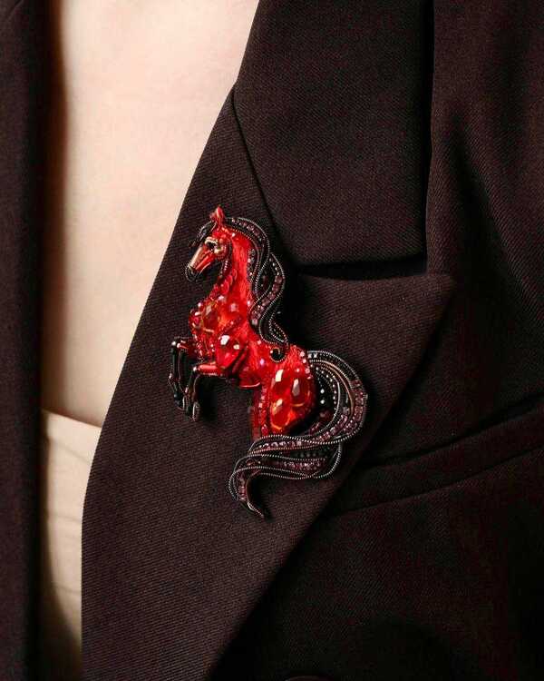 Лошадь огненная