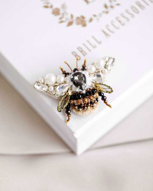 Шмель Честер