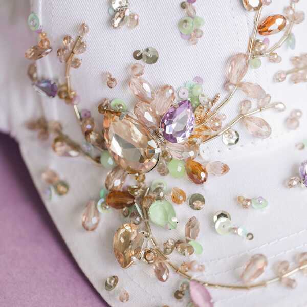 Кепка с вышивкой