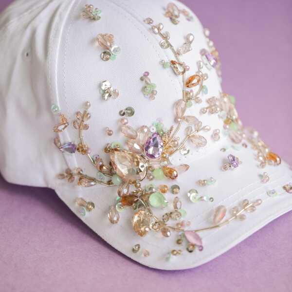 Кепка с вышивкой