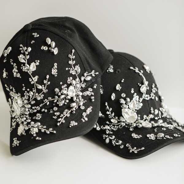 Кепка с вышивкой