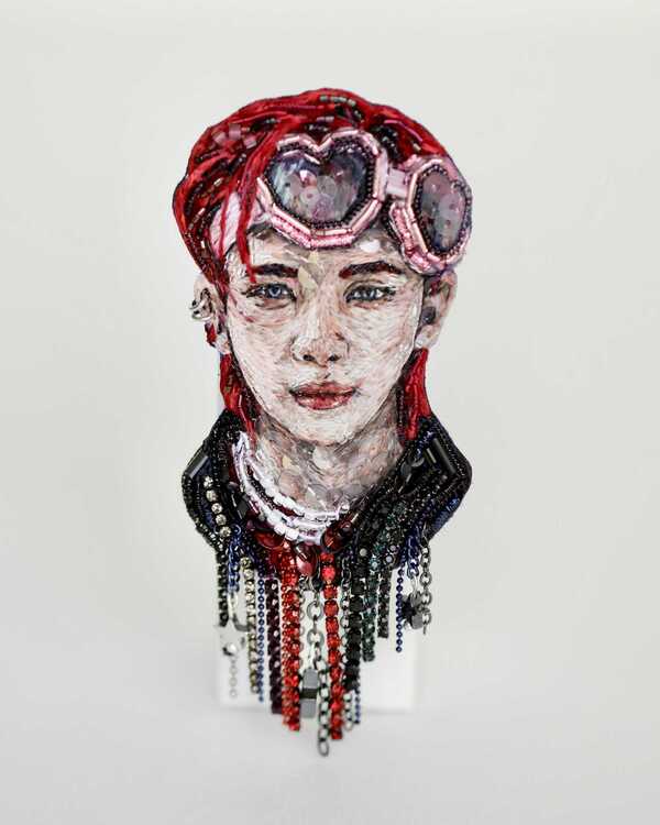 Брошь по фото человека 