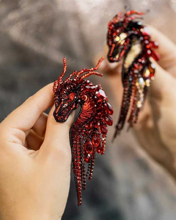 Дракон красный