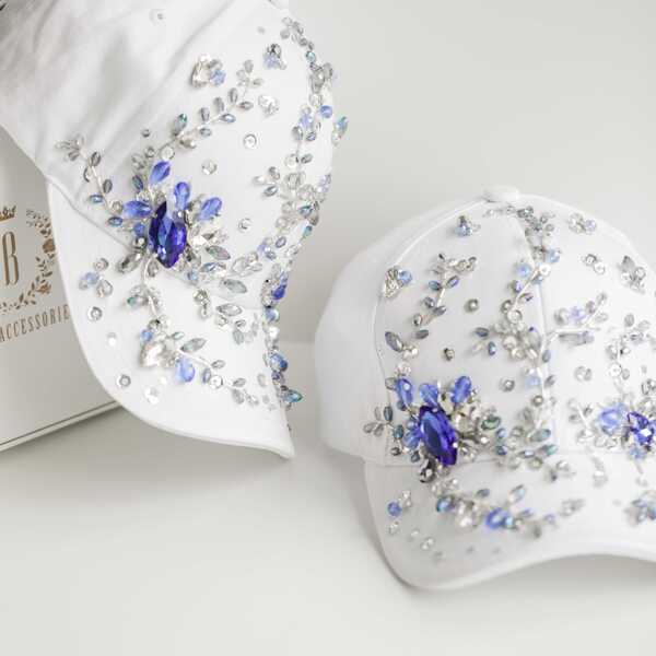 Кепка с вышивкой