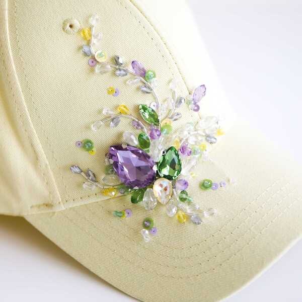 Кепка с вышивкой мини