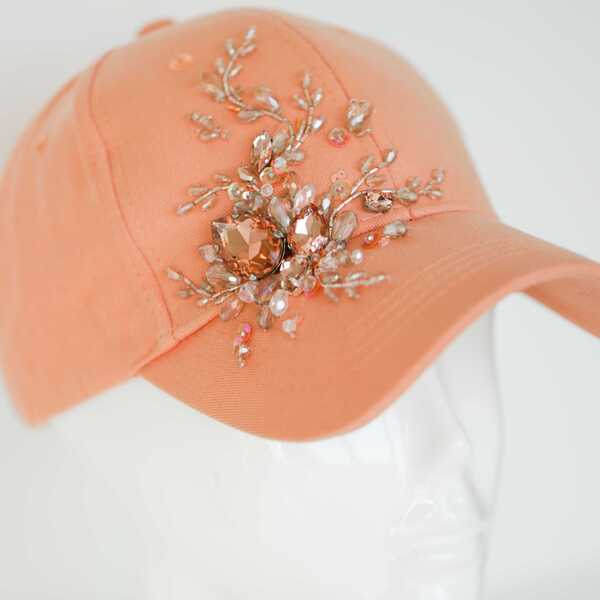 Кепка с вышивкой мини