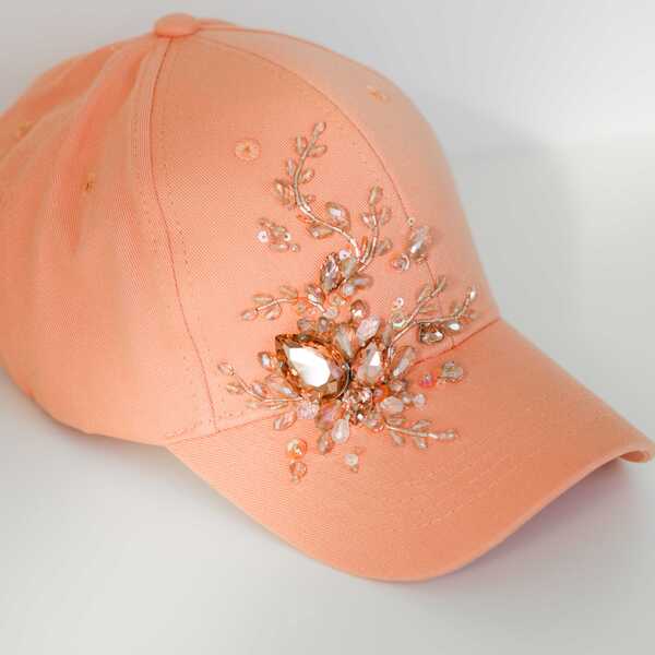 Кепка с вышивкой мини