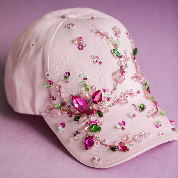Кепка с вышивкой