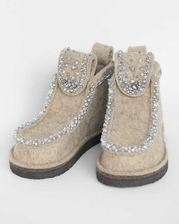 ВАЛЕШИ® С ВЫШИВКОЙ