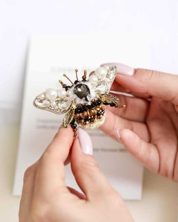 Шмель Честер