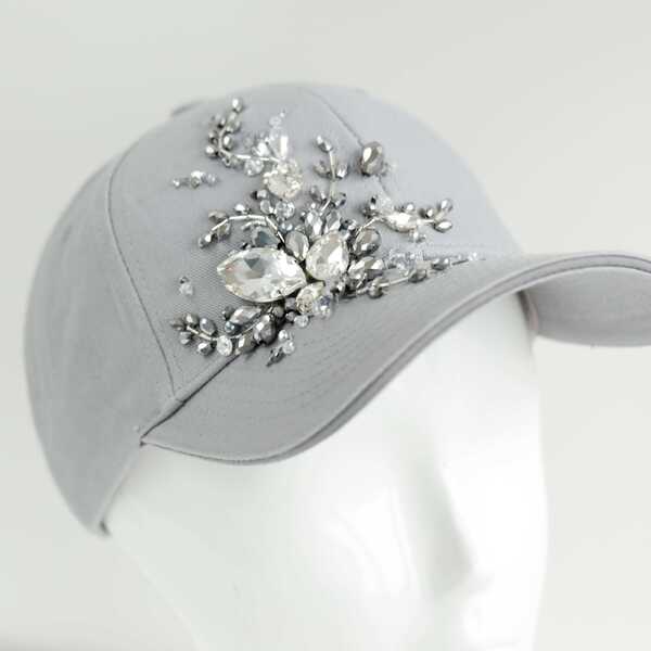 Кепка с вышивкой мини