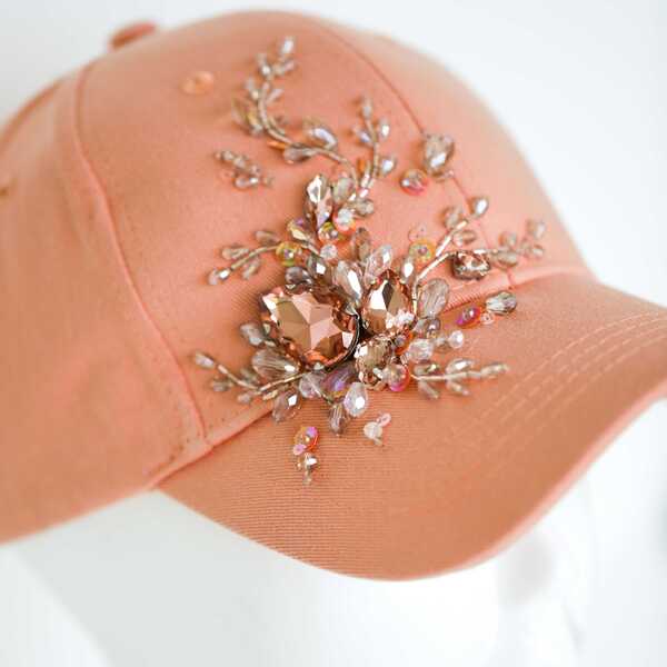 Кепка с вышивкой мини