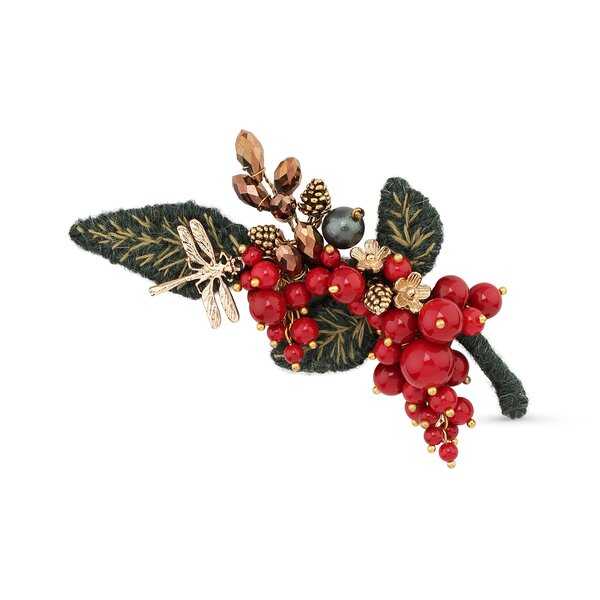 Стрекоза в ягодах