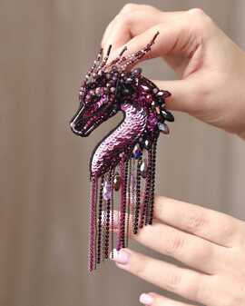 Дракон в цвете фуксия