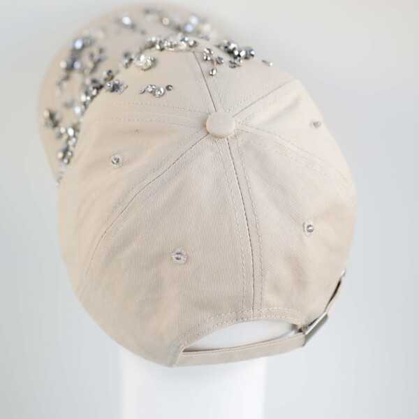 Кепка с вышивкой