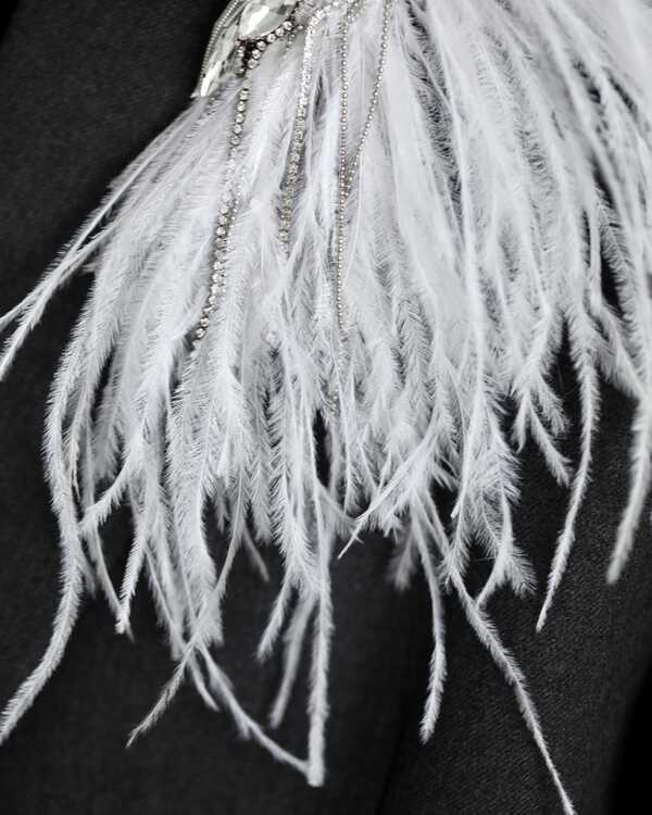 Лошадка Искра с гривой