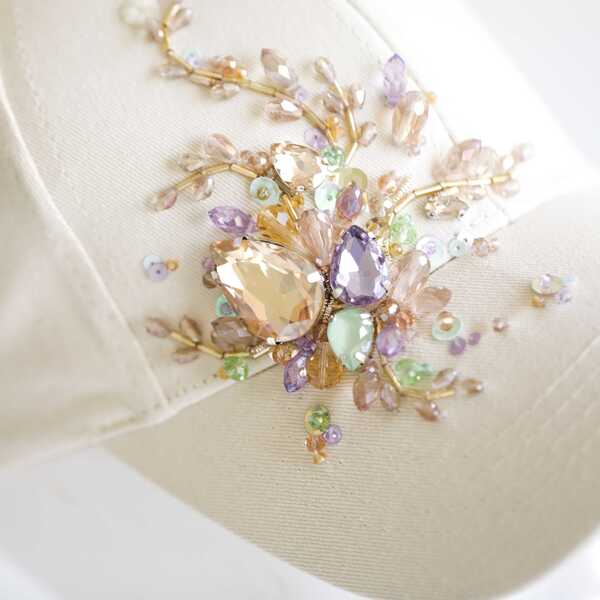 Кепка с вышивкой мини