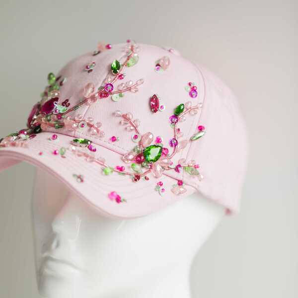 Кепка с вышивкой