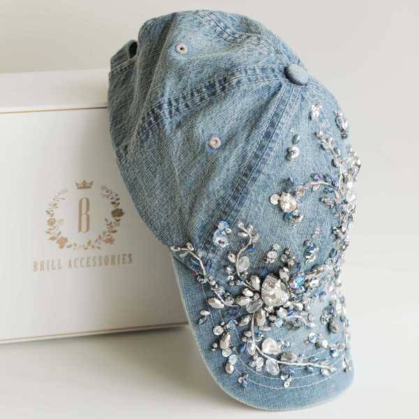 Кепка с вышивкой