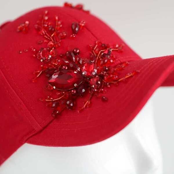 Кепка с вышивкой мини