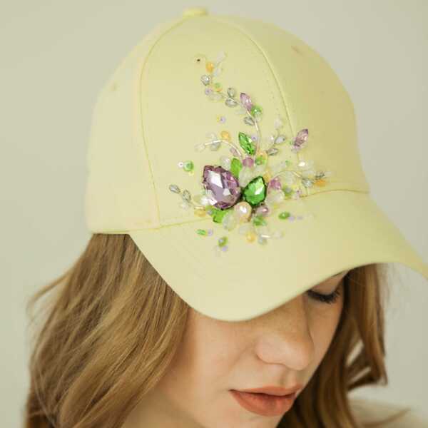 Кепка с вышивкой мини