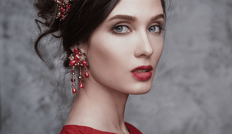 Вечерние украшения