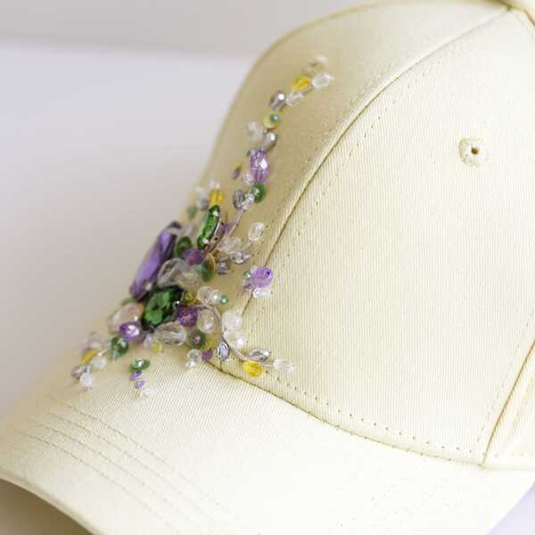 Кепка с вышивкой мини