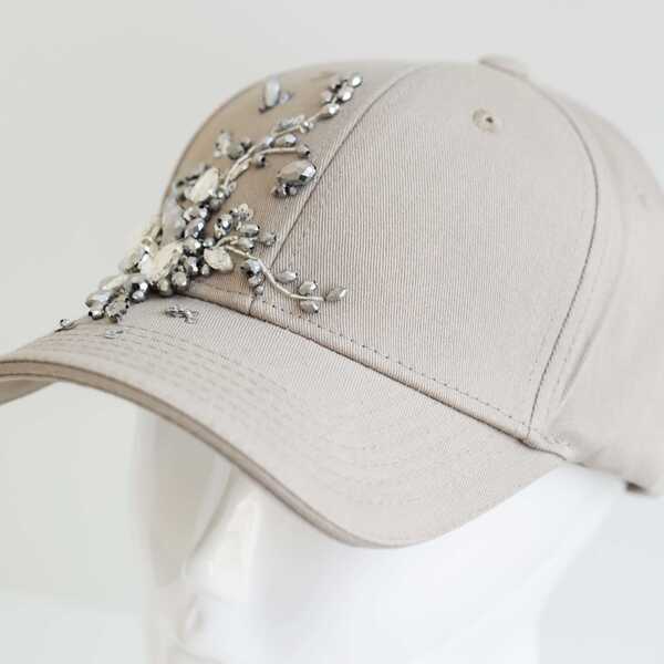 Кепка с вышивкой мини