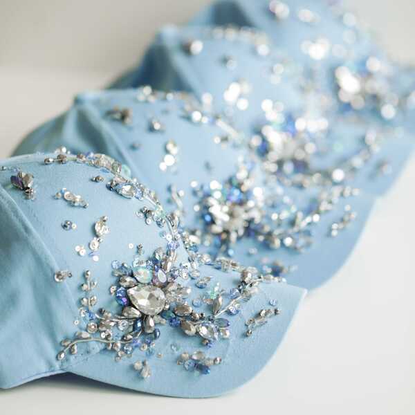 Кепка с вышивкой