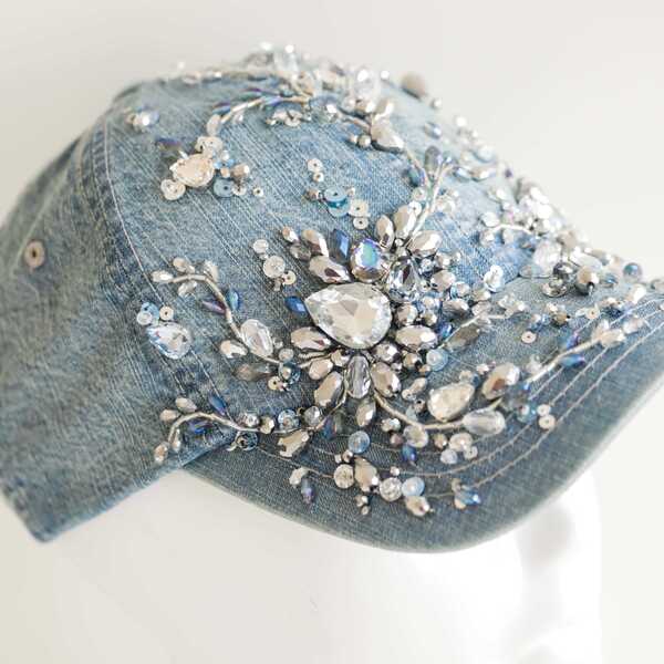 Кепка с вышивкой