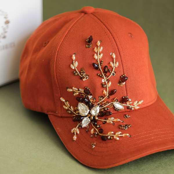 Кепка с вышивкой мини