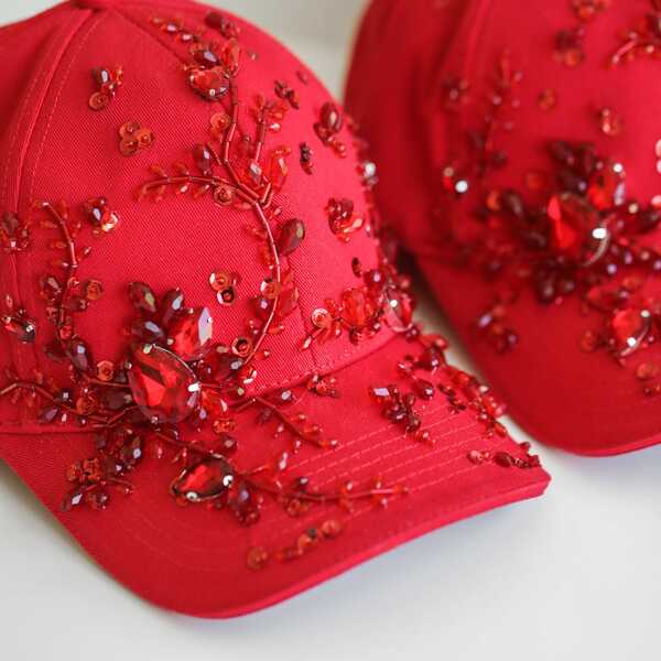 Кепка с вышивкой