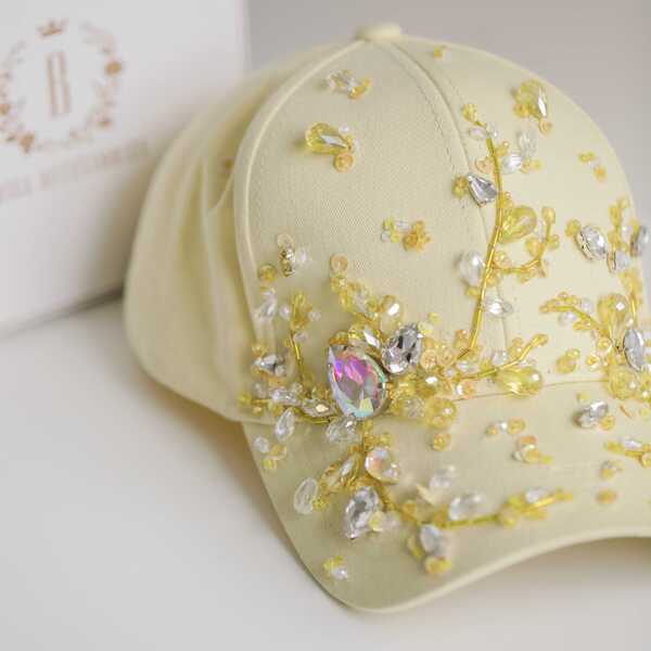 Кепка с вышивкой